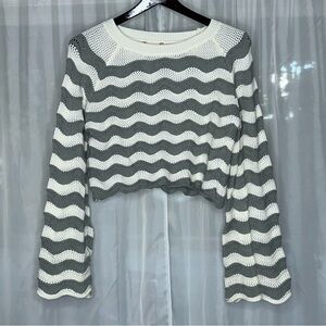 Altar'd State Women's XS Knit Boho Sweater Cream and Gray Flare Arm Crop Style